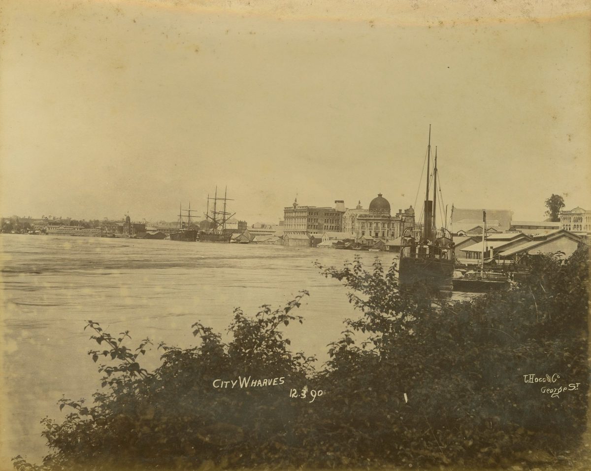 Flooded Brisbane River, looking towards the docks and the Customs House building, 1890, Brisbane City