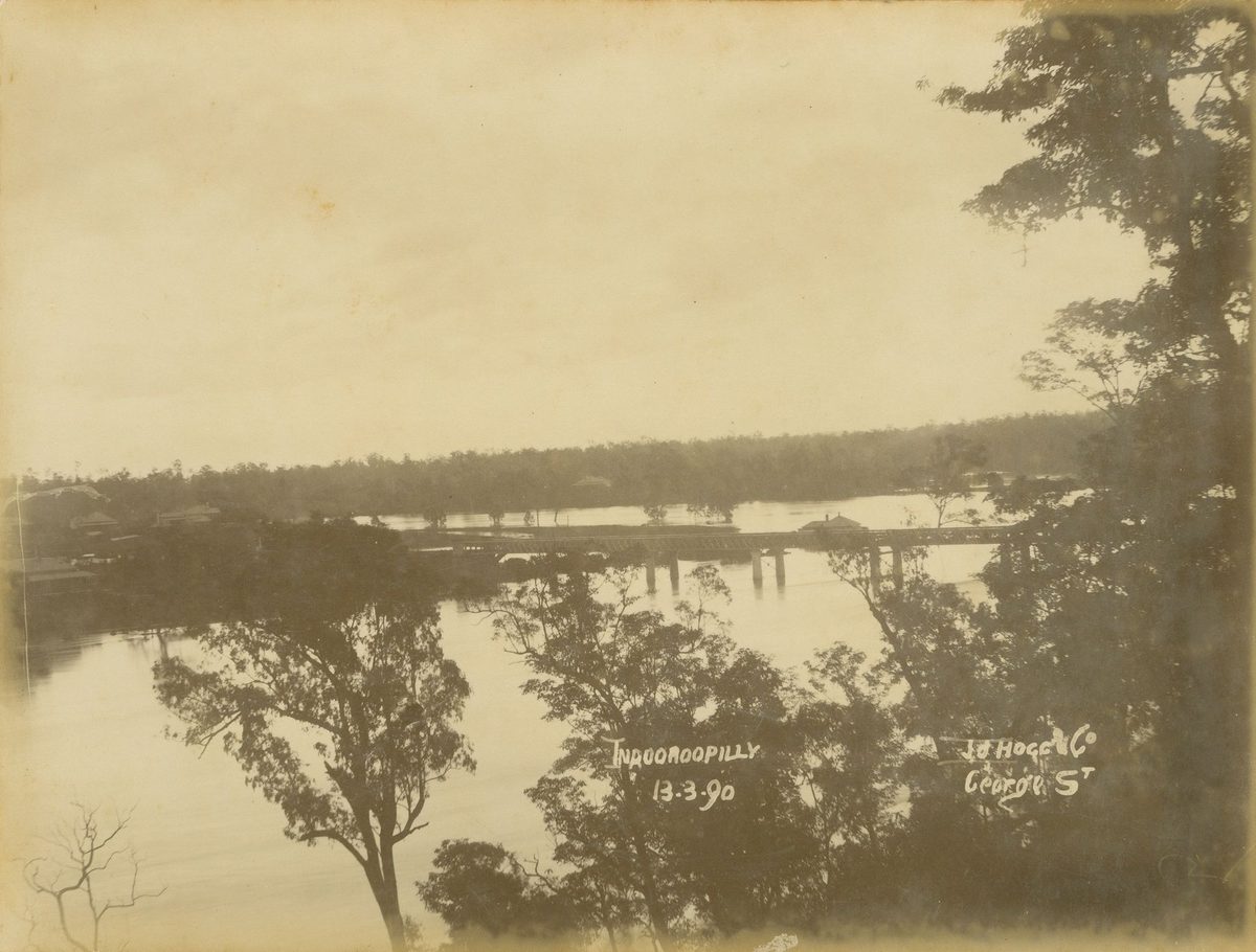 Flooded Brisbane River as seen from Indooroopilly, 1890