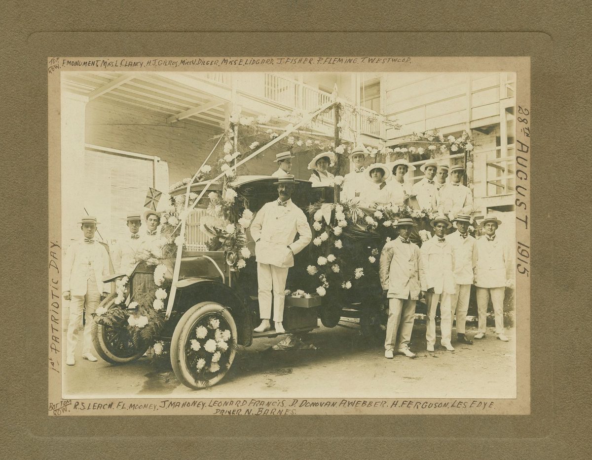 Vehicle covered in flowers on the first Patriotic Day, 28 August 1915, Brisbane