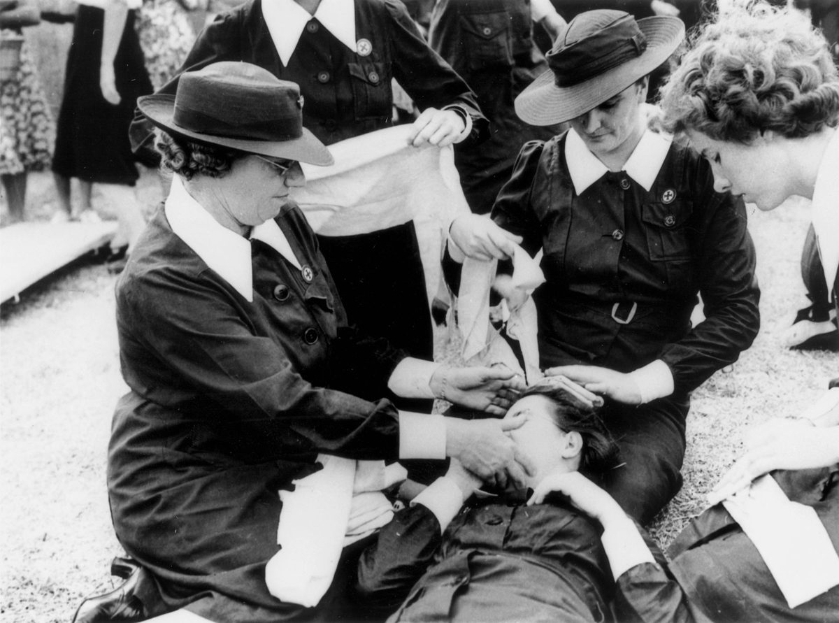 Display of first aid by ladies from the Queensland Ambulance Association, Brisbane, March, 1942