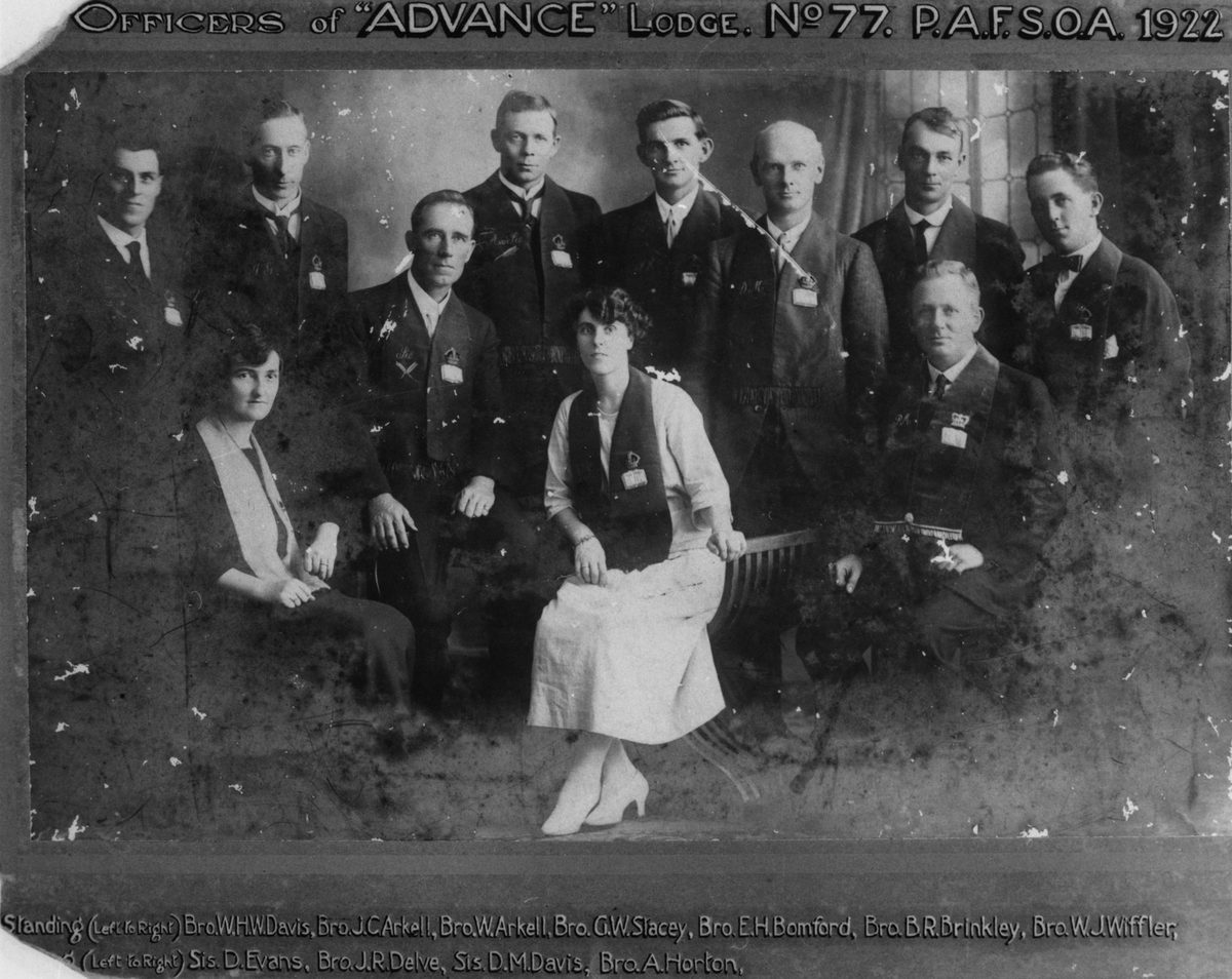 Officers of Advance Lodge in the Protestant Alliance Friendly Society of Australasia, 1922, Alderley