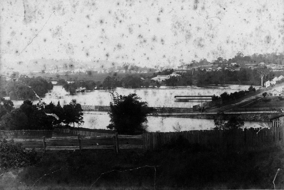 Scene at the intersection of Bowen Bridge Road and Campbell Street, Bowen Hills, during flood of 1890