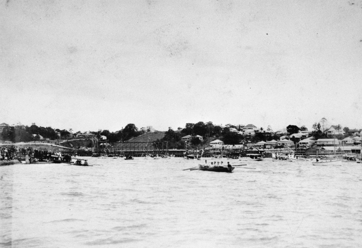 Peace Carnival Regatta on the Brisbane River, 1919, South Brisbane Reach