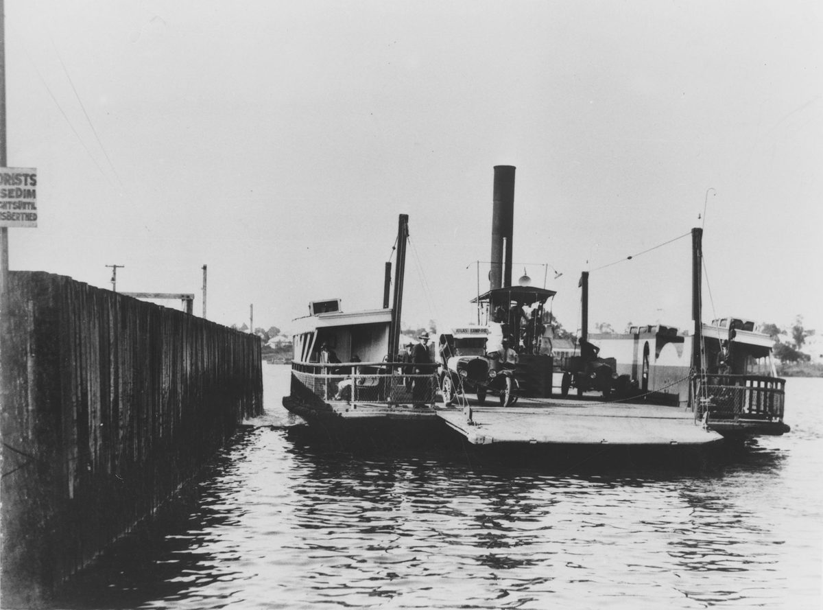 Bulimba ferry travelling on the Brisbane River, 1929