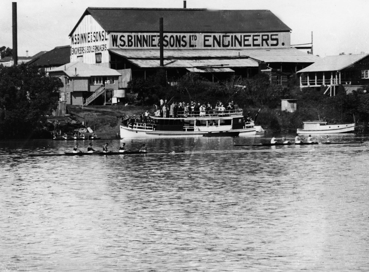 Brisbane Boys' College win the Head of the River secondary schools cup, Brisbane, 1935, West End