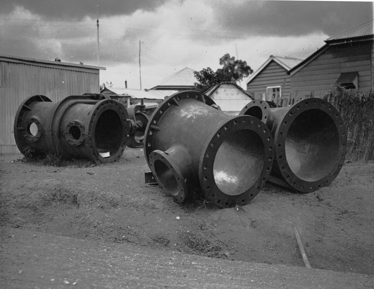 Pipes for the Mount Crosby waterworks, 1932
