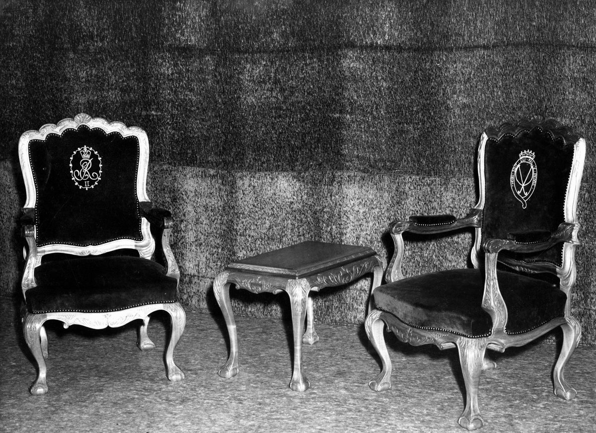 Chairs used by Queen Elizabeth II and Prince Philip, The Duke of Edinburgh, during their Queensland visit in 1954, Brisbane
