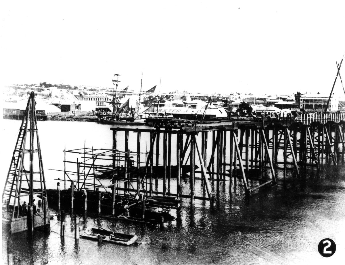 Construction of the second temporary Victoria Bridge, 1893, Brisbane City