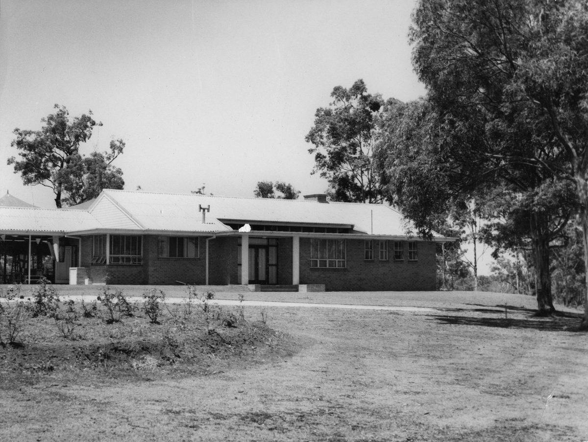 Everton House situated in Everton Park, Brisbane, Queensland (1954)