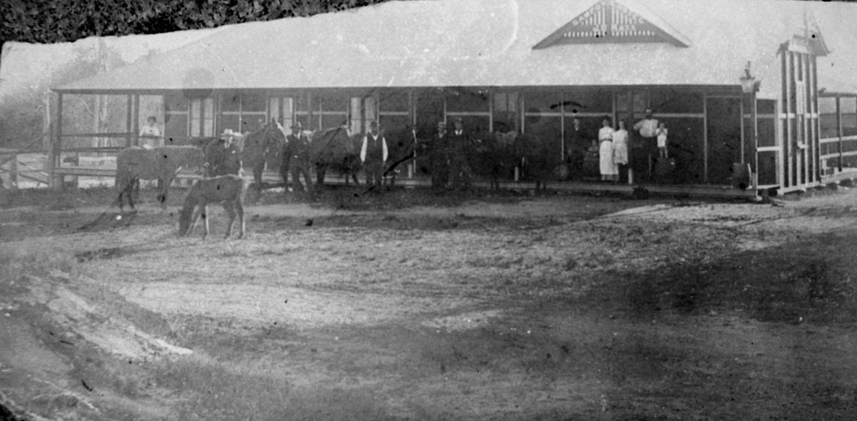 Samford Hotel, Samford, 1918