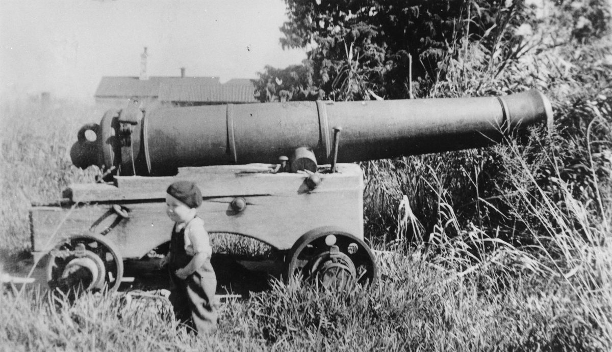 Signal cannon on St. Helena Island, 1939, St Helena Island
