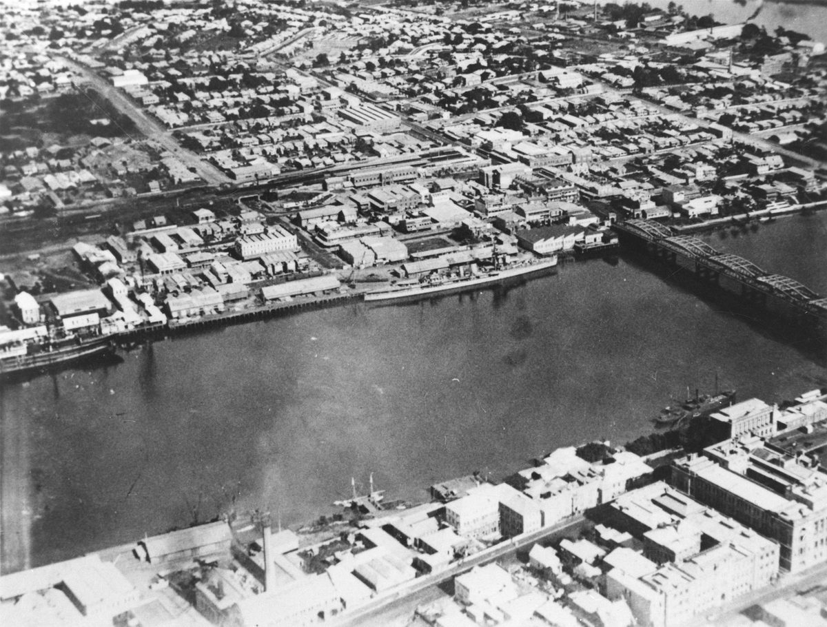 Victoria Bridge and South Brisbane, 1924