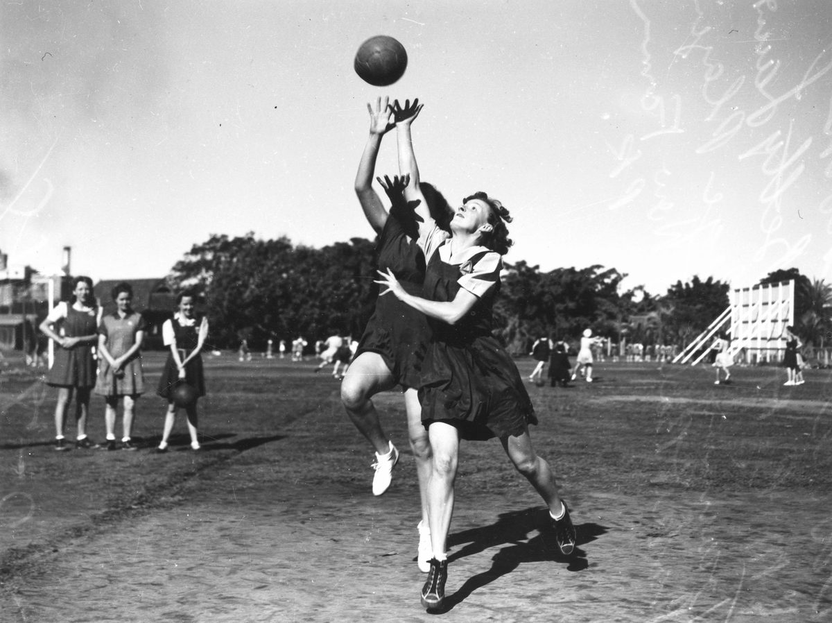 Women's basketball at New Farm, 1948