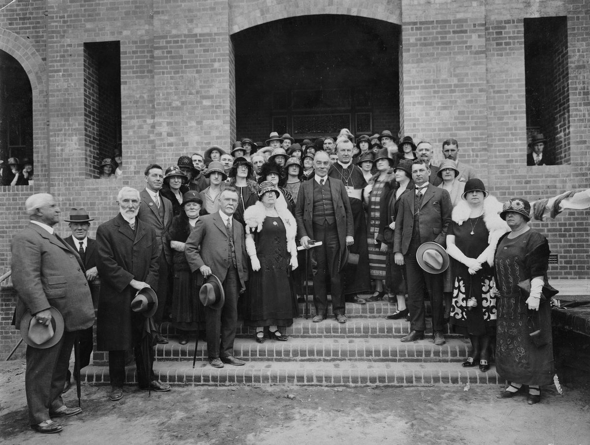 Official opening of Nazareth House, Wynnum, 1925