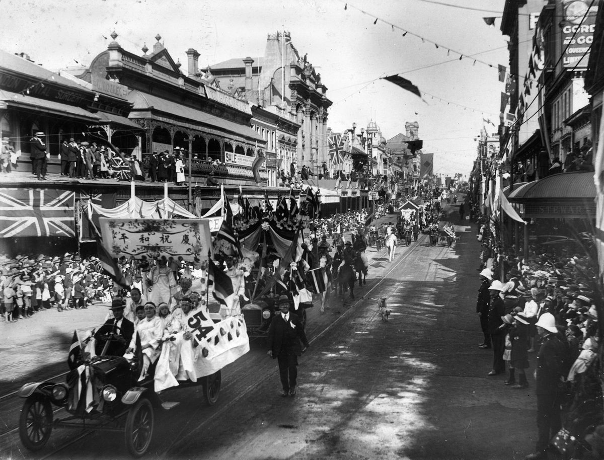 Peace Day procession in Queen Street, Brisbane, 1919, Brisbane City