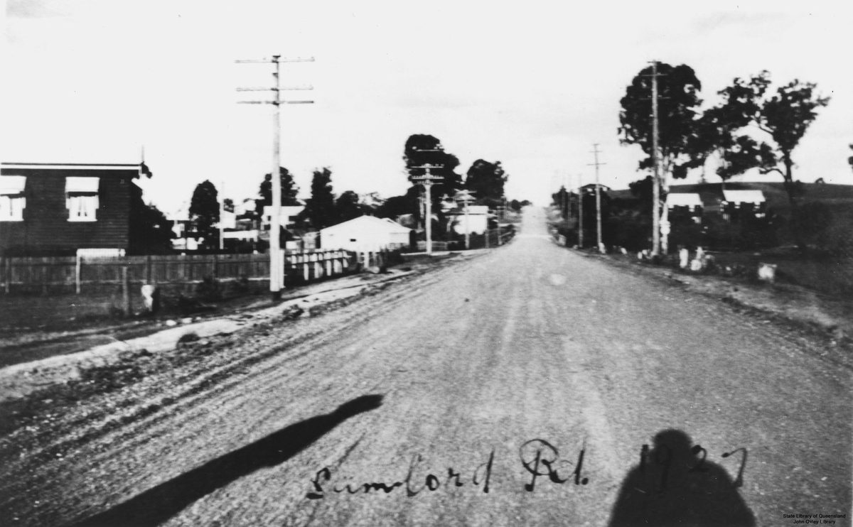 View along unsealed road, Mitchelton, Brisbane, 1927
