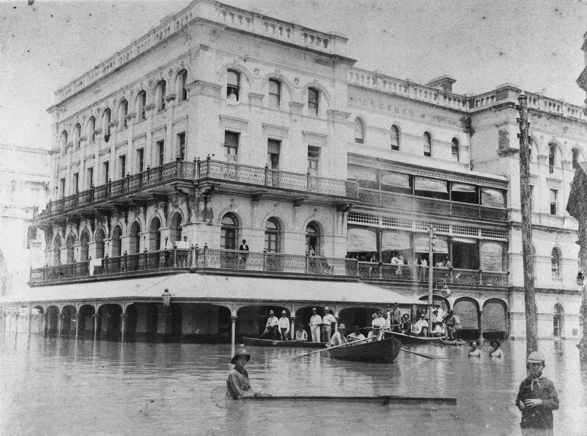 Gresham Hotel during the 1893 flood, Brisbane City