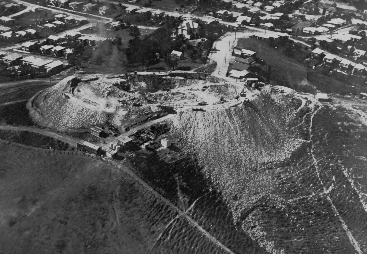 Building the Eildon Hill Reservoir, Windsor, Brisbane, 1929