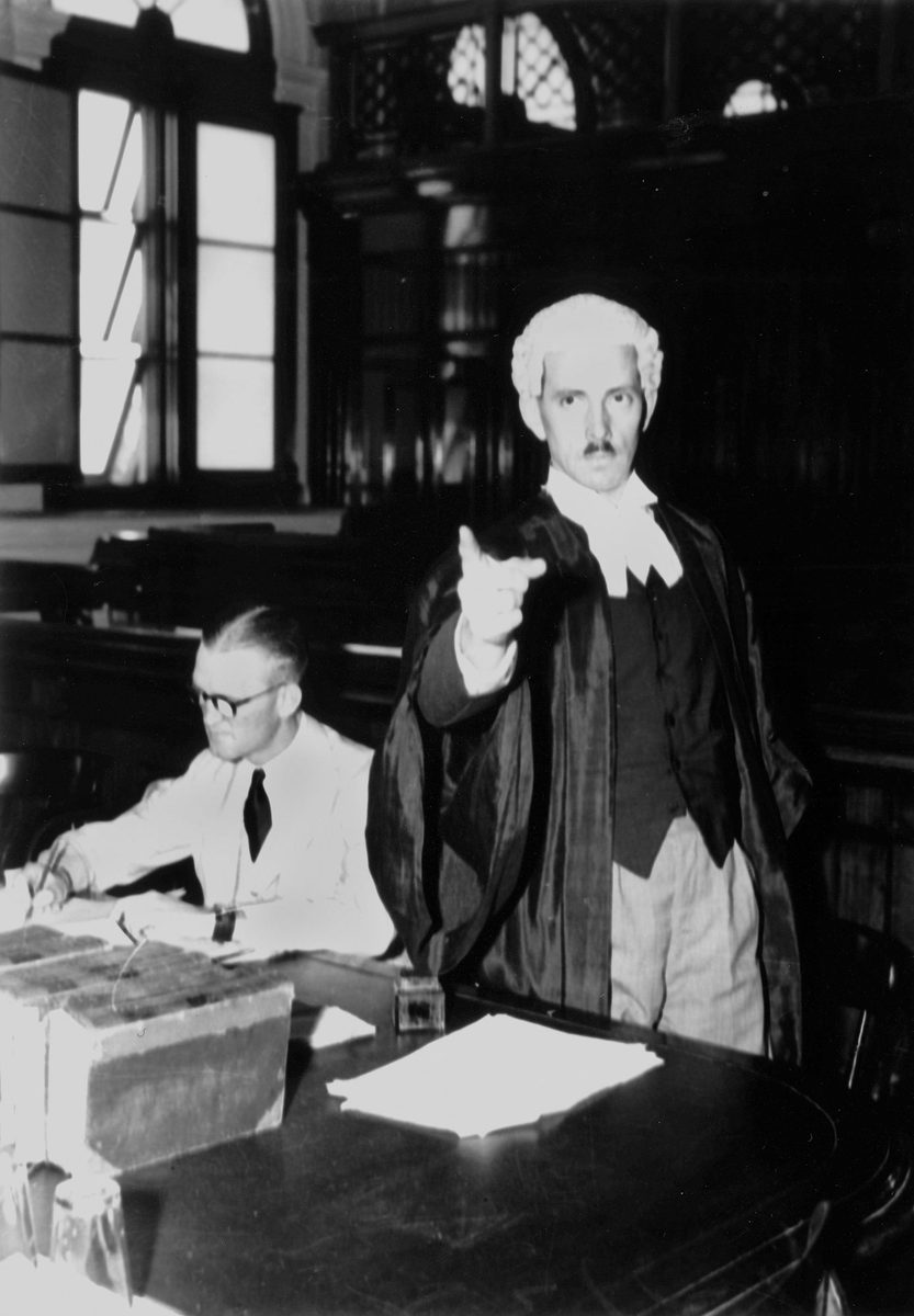 Barrister, Reg King, appears in court,1938, Brisbane