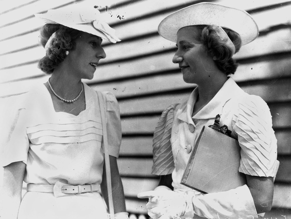 Ena and Hazel Faulkner, 1939, Brisbane