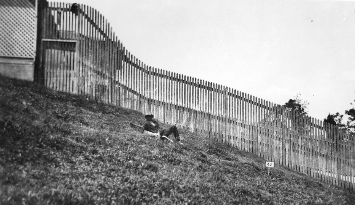 Fence surrounding the Goodna Asylum, Ipswich, 1922