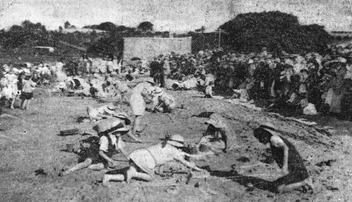 Competitors in the Sangate Sand Gardens competition, 1925