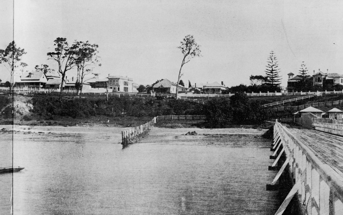 View of Shorncliffe taken from the pier, Brisbane, 1901