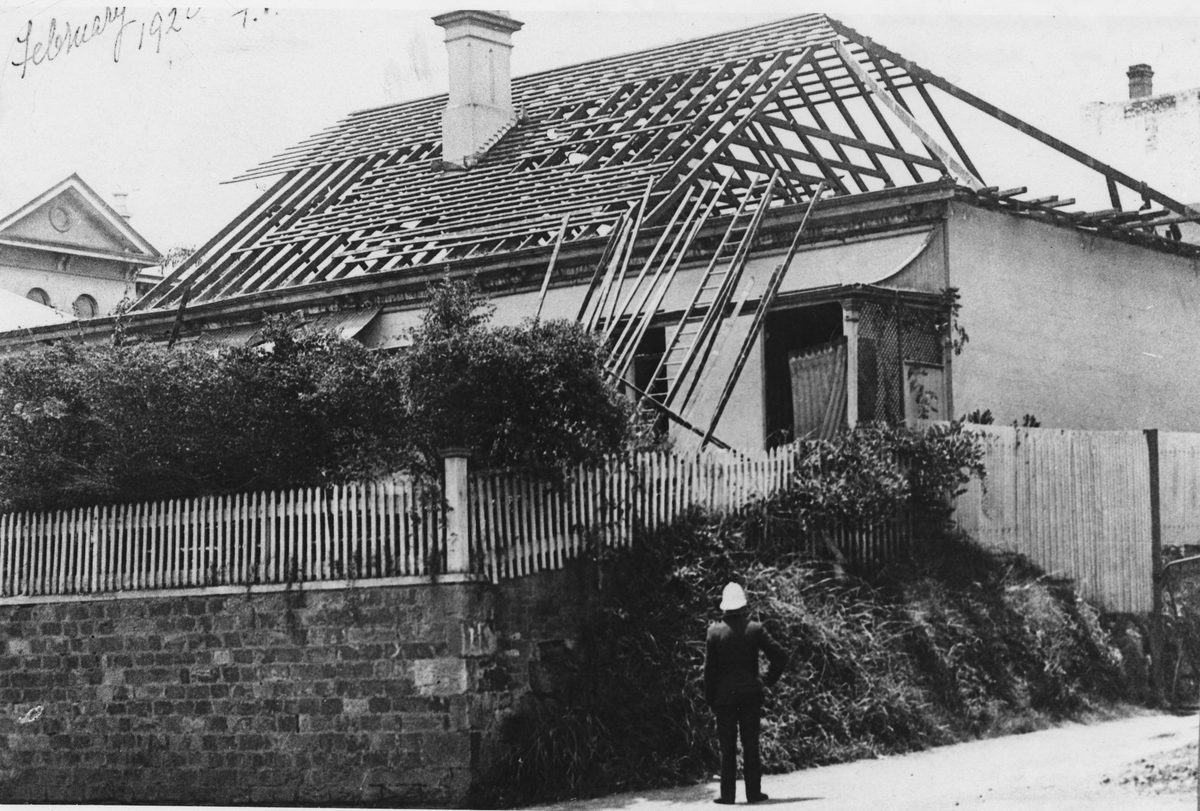 House being demolished, North Quay, Brisbane, 1920, Brisbane City