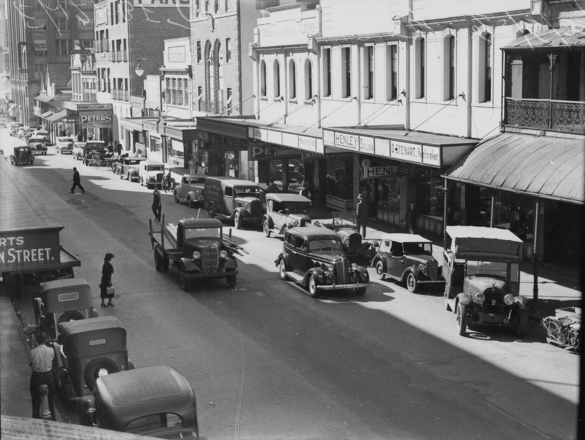 Streetscape of Elizabeth St, Brisbane, 1939, Brisbane City