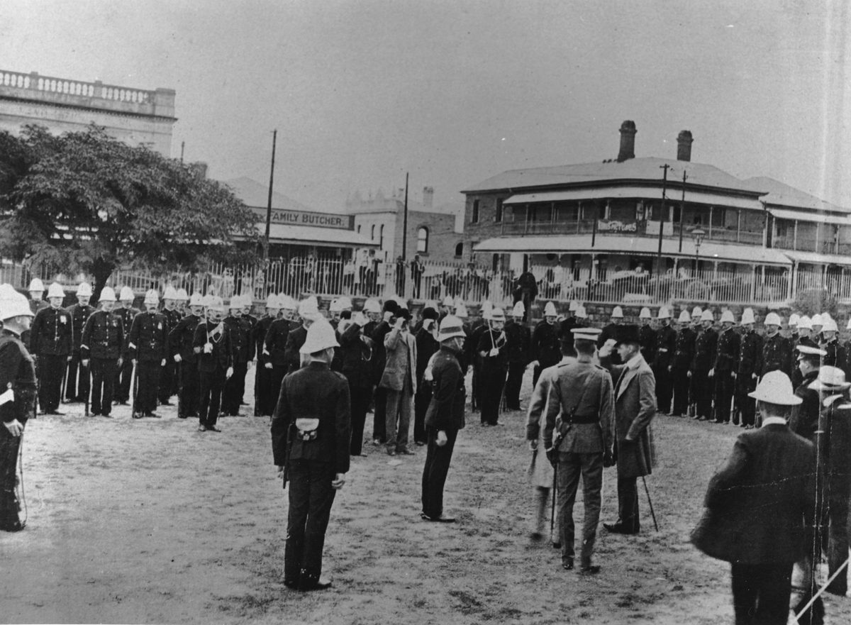Presentation of medals to ex-members of the Queensland Police Force, Petrie Terrace, 1909, Brisbane City