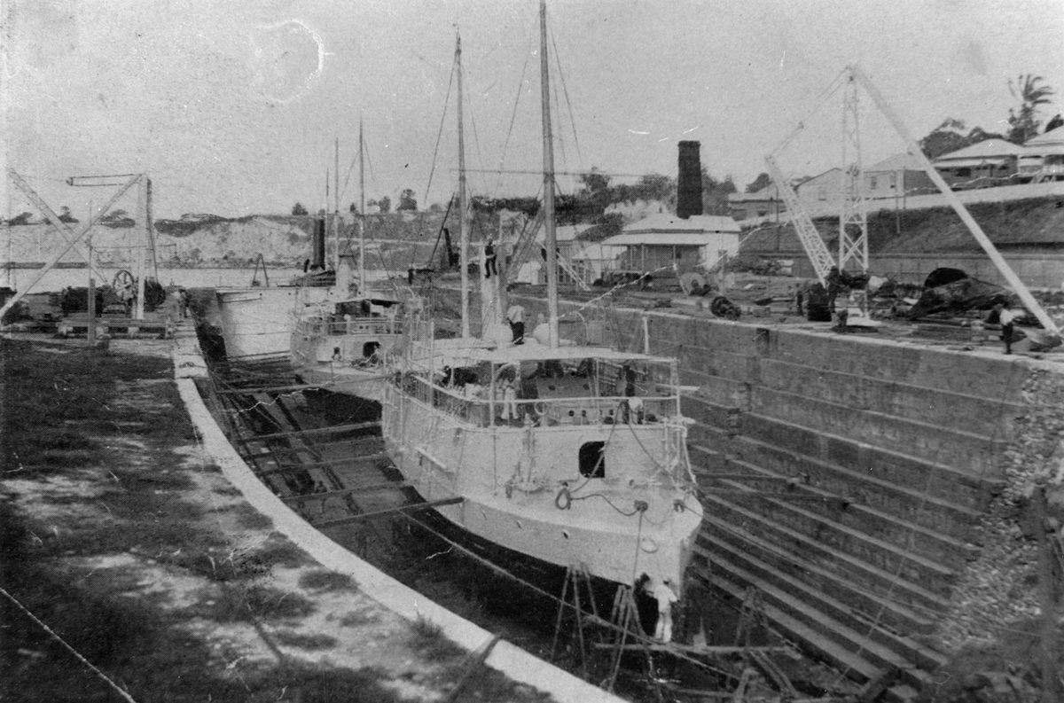 Queensland fleet, Paluma and Gayundah at South Brisbane, Queensland (1909)