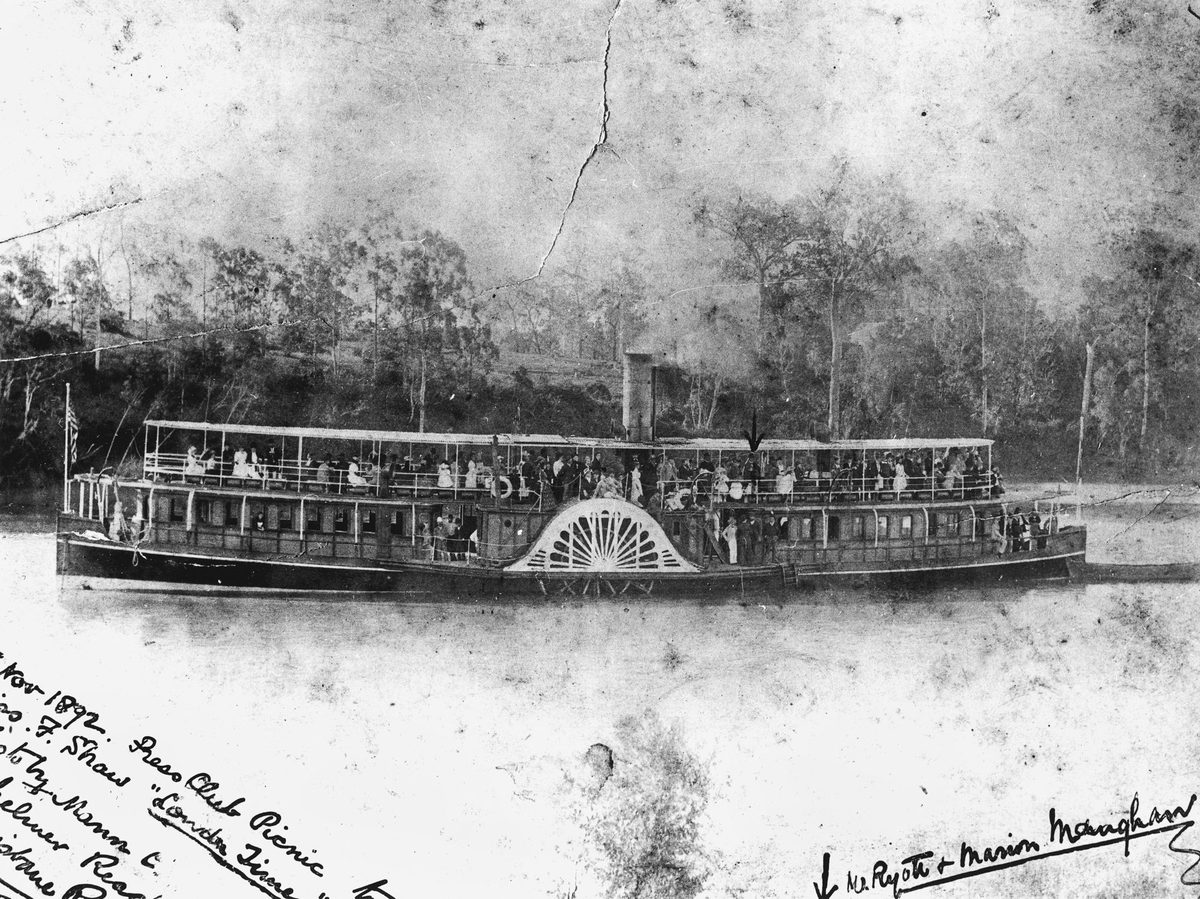 Paddle steamer Natone, loaded with Press Club Picnic guests on the Brisbane River, 1892