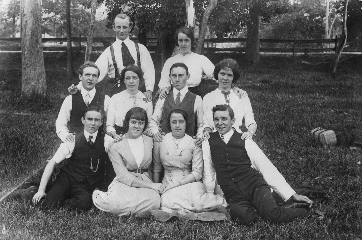 Members of the Commercial Mens' and Commercial Girls Swimming Teams, Enoggera, 1913