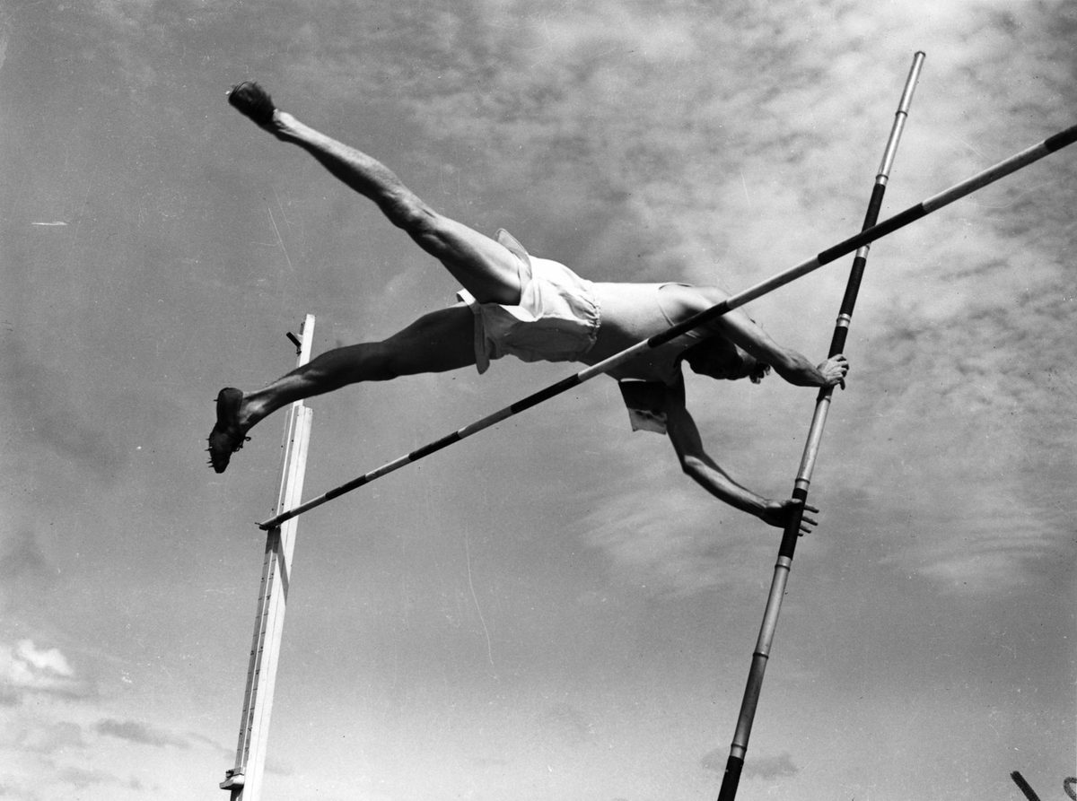 Des Frawley, Athletics Carnival, Brisbane, 1952, New Farm