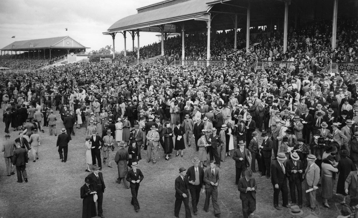 Crowd at Eagle Farm Racecourse, Ascot, Brisbane, May 1940