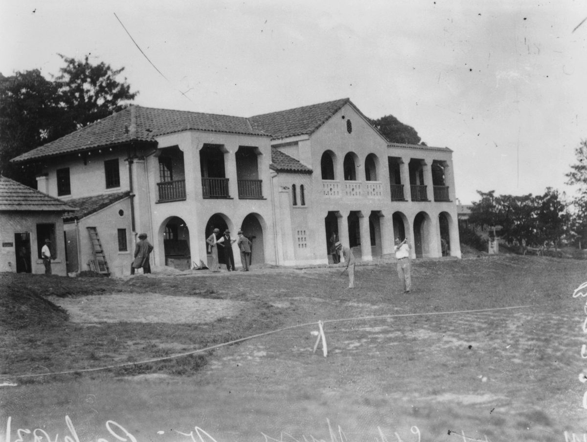 Teeing off in front of the clubhouse at Victoria Park Golf Club, Herston, 1931