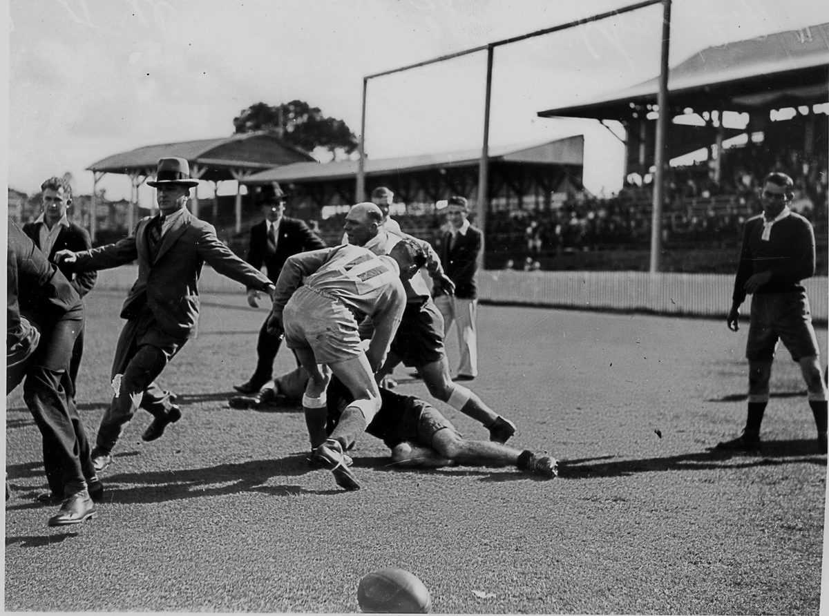 Football brawl at The 'Gabba, April 1935, Woolloongabba