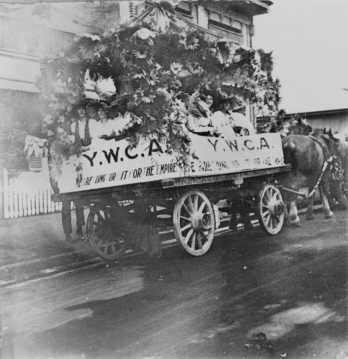 Young Women's Christian Association float parades on Heroes Day, Brisbane, 1917