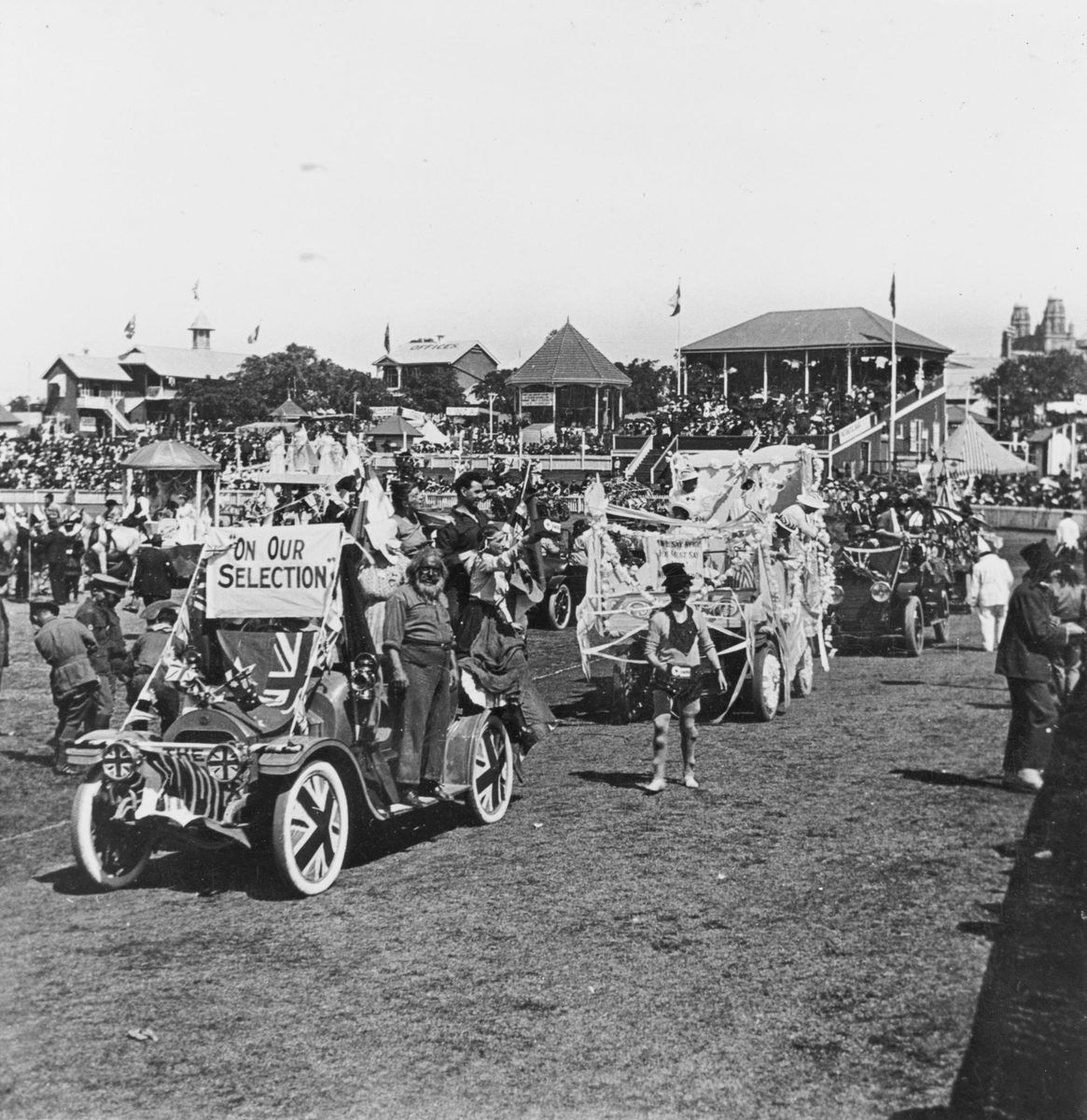 Patriotic Day procession at the Brisbane Exhibition Grounds, 1915, Bowen Hills