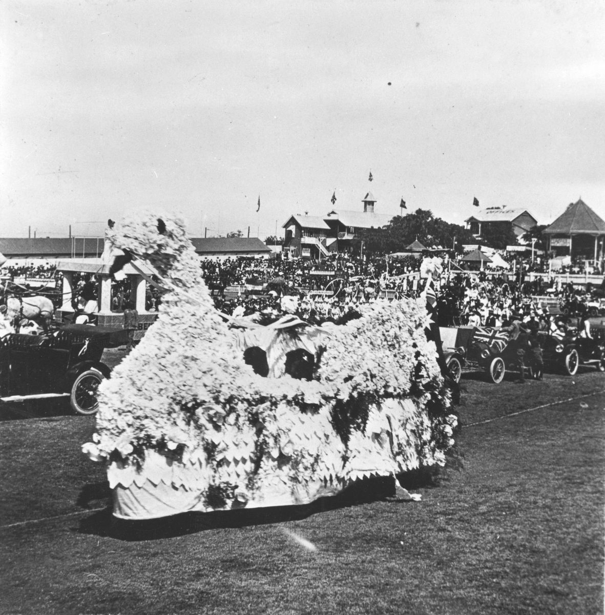 McWhirters swan float in the Patriotic Day parade, Brisbane, 1915