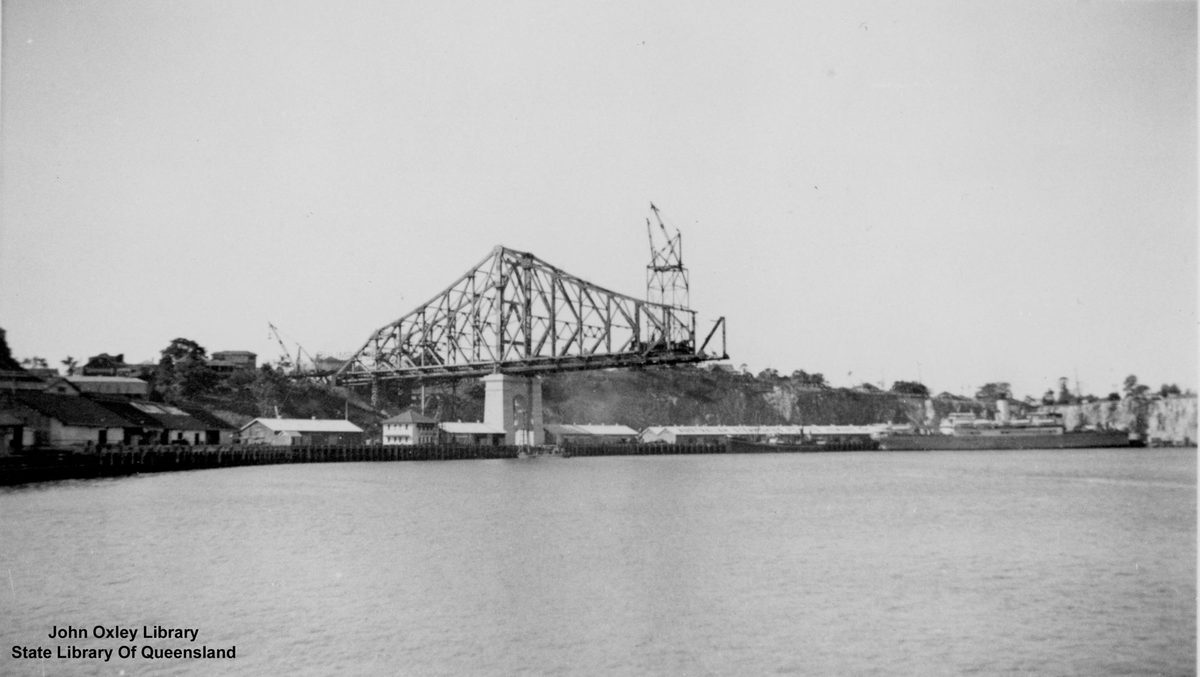 Story Bridge during construction, Brisbane, 1938, Kangaroo Point