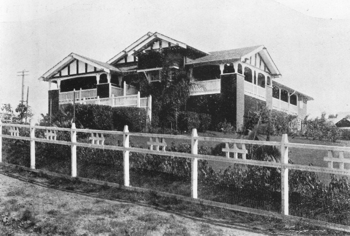J. Coppinger's residence on Eldernell Avenue, Hamilton, Brisbane, 1922