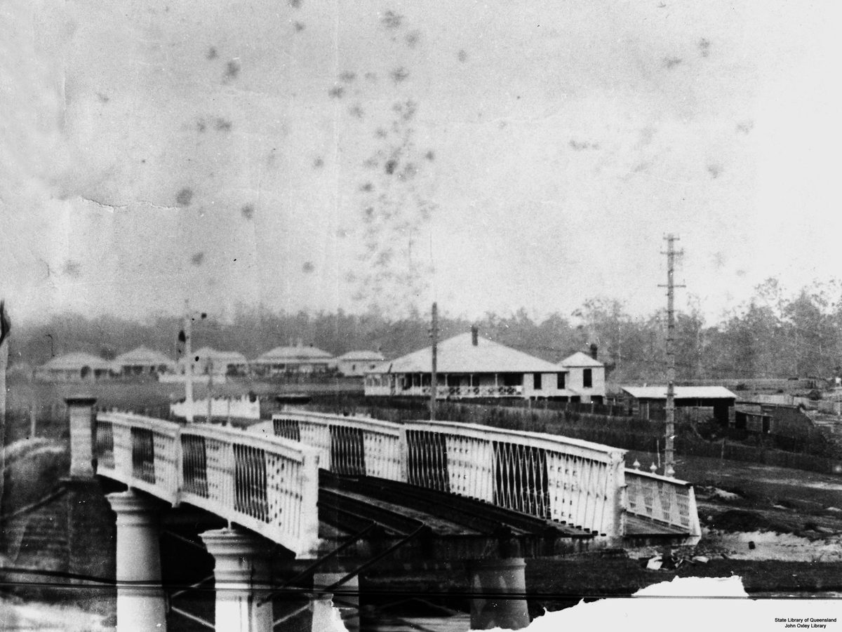 Construction of a bridge at Chelmer, Brisbane, 1893