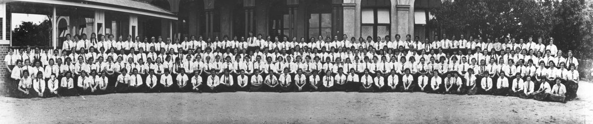 Group photograph of Brisbane Girls Grammar School students, 1933, Spring Hill