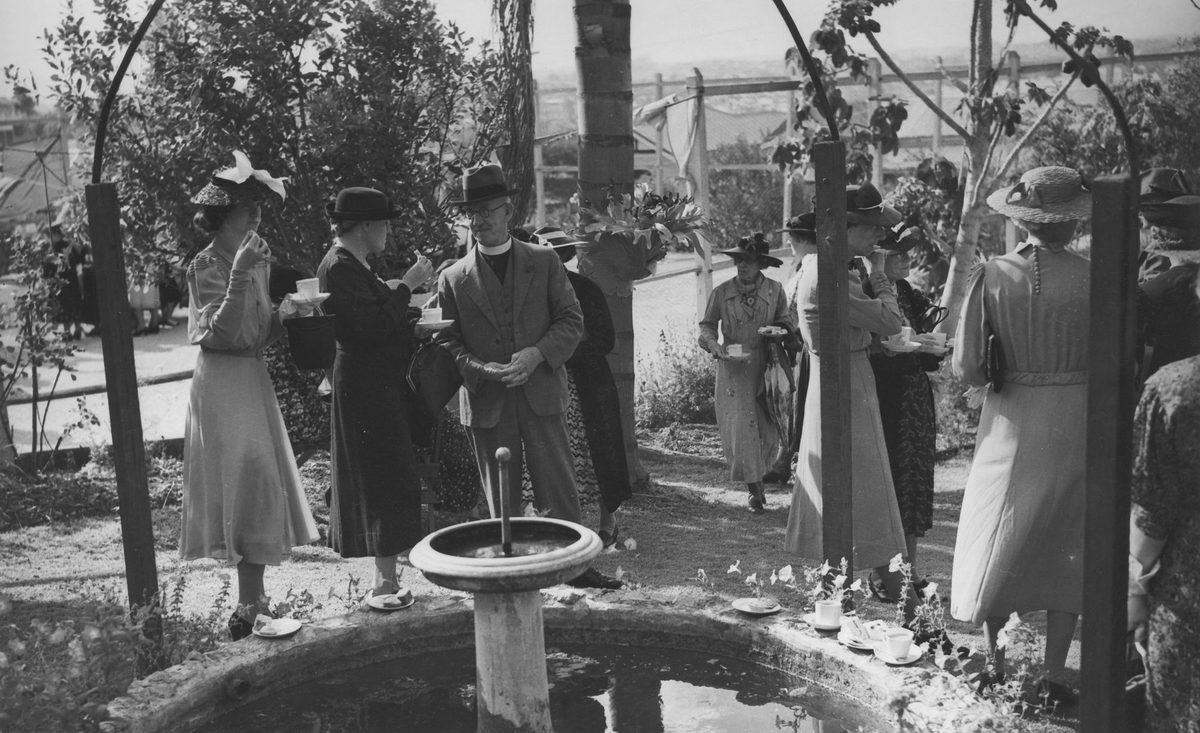 Social function, Brisbane, 1939