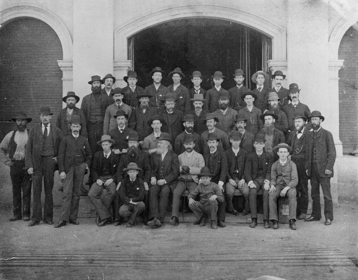Staff at Perry Brothers Brisbane, 1886