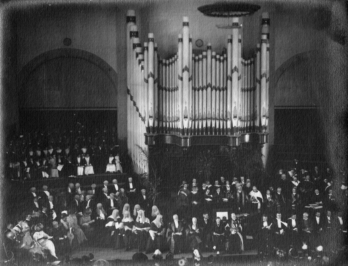 Ceremony of Inauguration of the University of Queensland held in the Exhibition building, Bowen Park, Brisbane, 1911