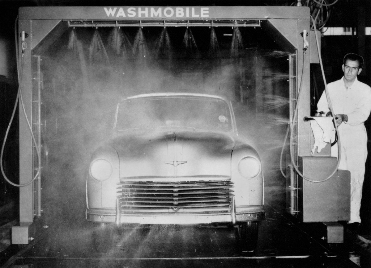 Hillman Minx in the WashMobile, 1952, Brisbane