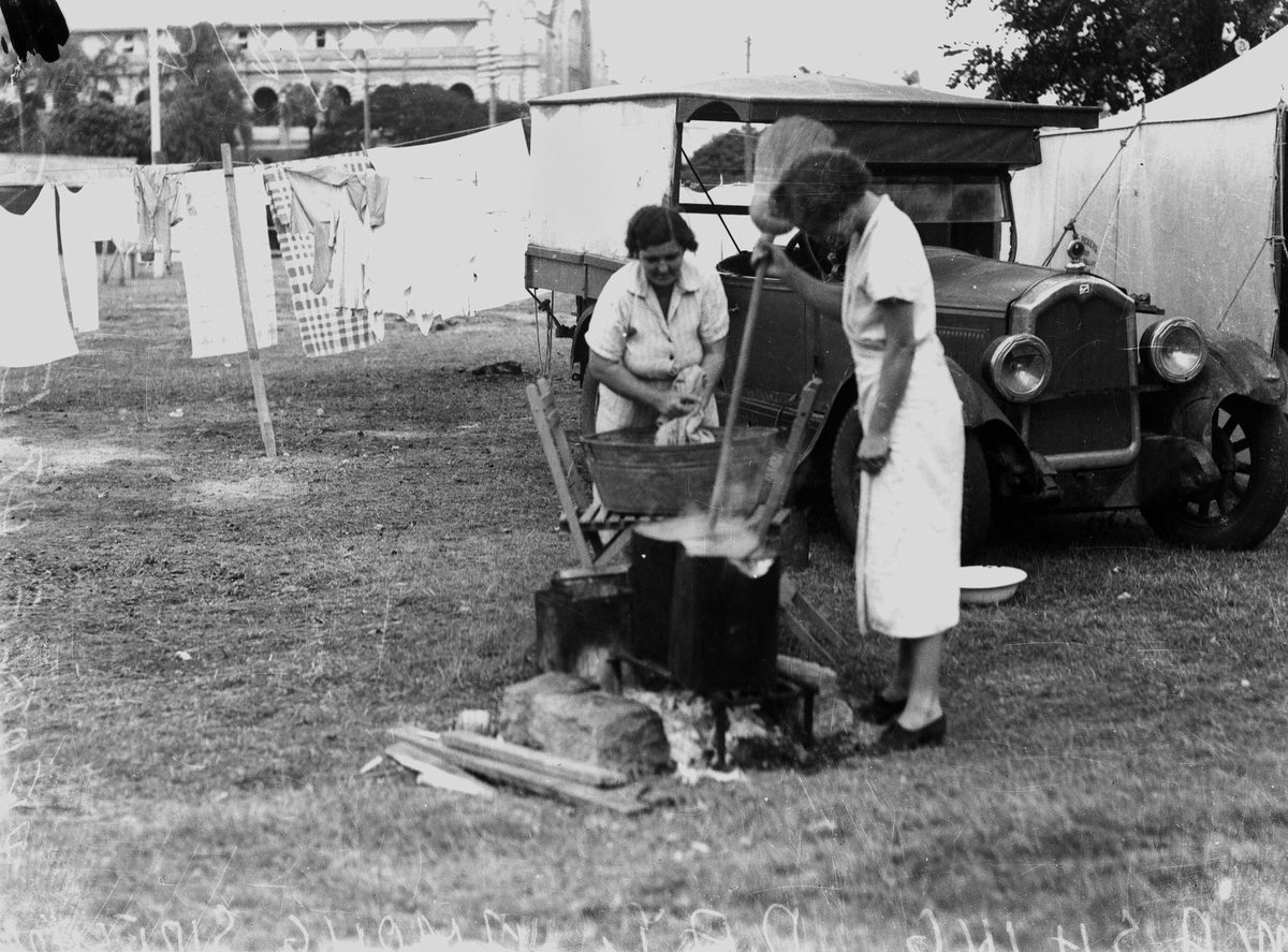 Wash day ritual in 1938, Brisbane