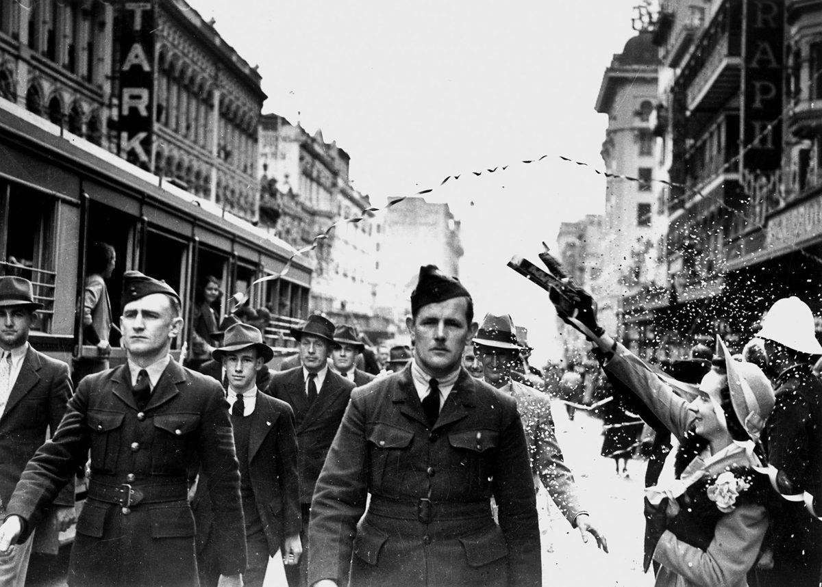 Parade of RAAF recruits through Queen Street, Brisbane, August 1940, Brisbane City